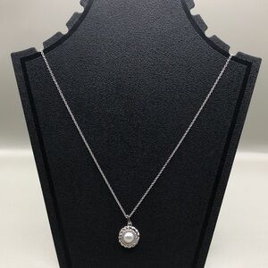 Signed JB sterling silver 925 cultured pearl dainty chain necklace classy.